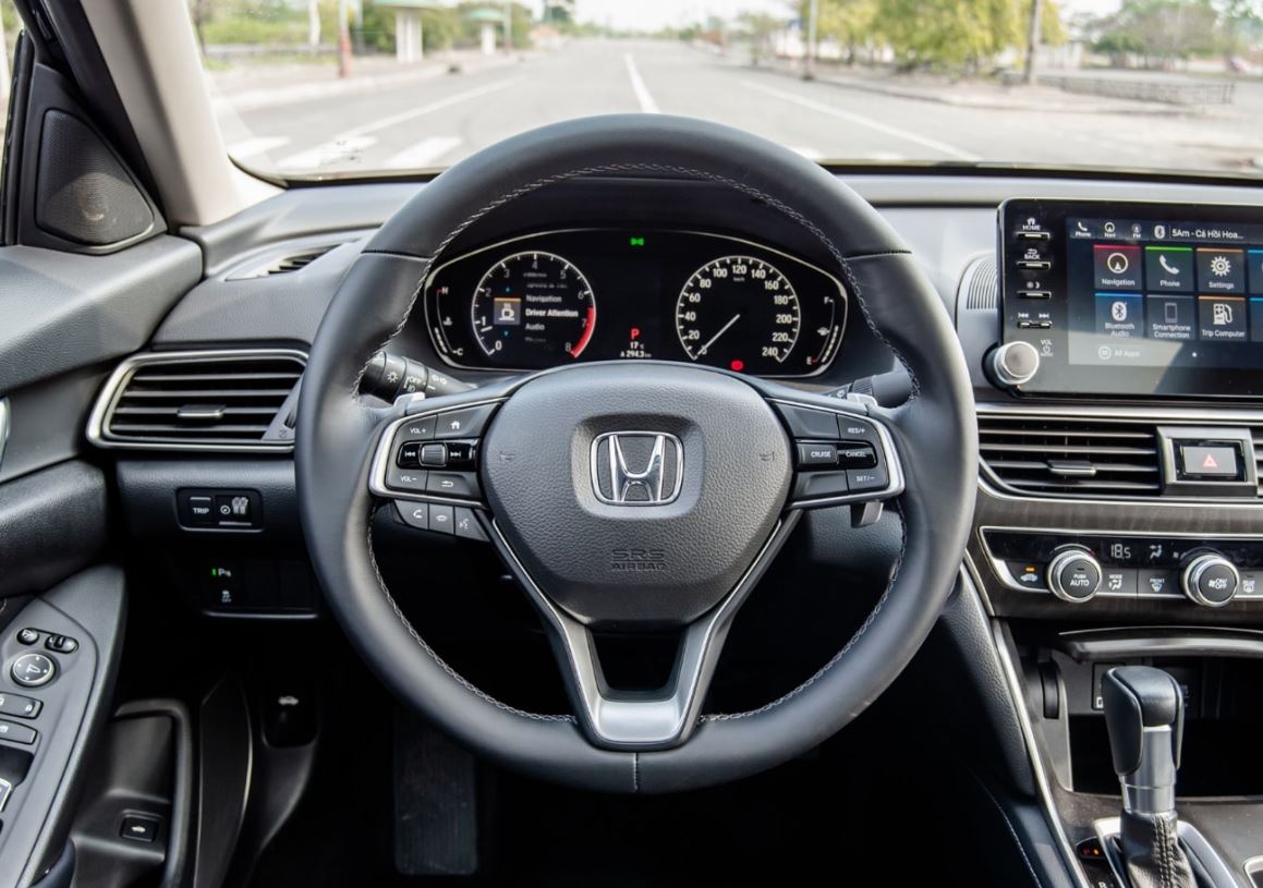 Honda-Accord-noi-that