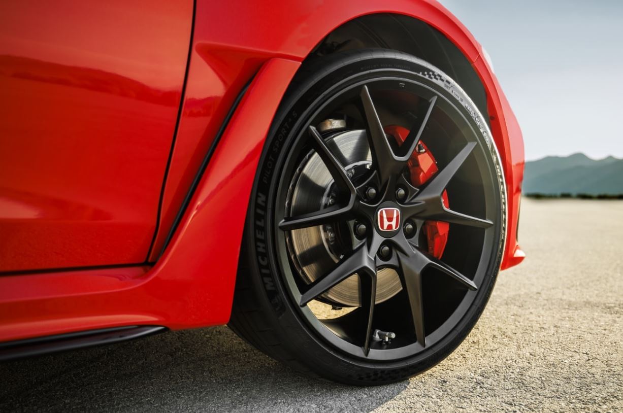 Honda-civic-type-r-banh-xe