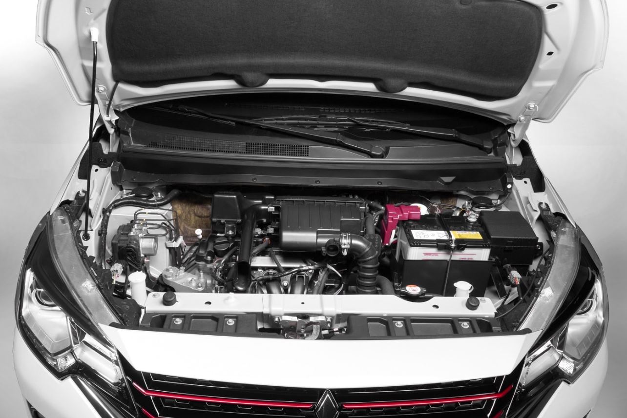 Mitsubishi-Attrage-van-hanh