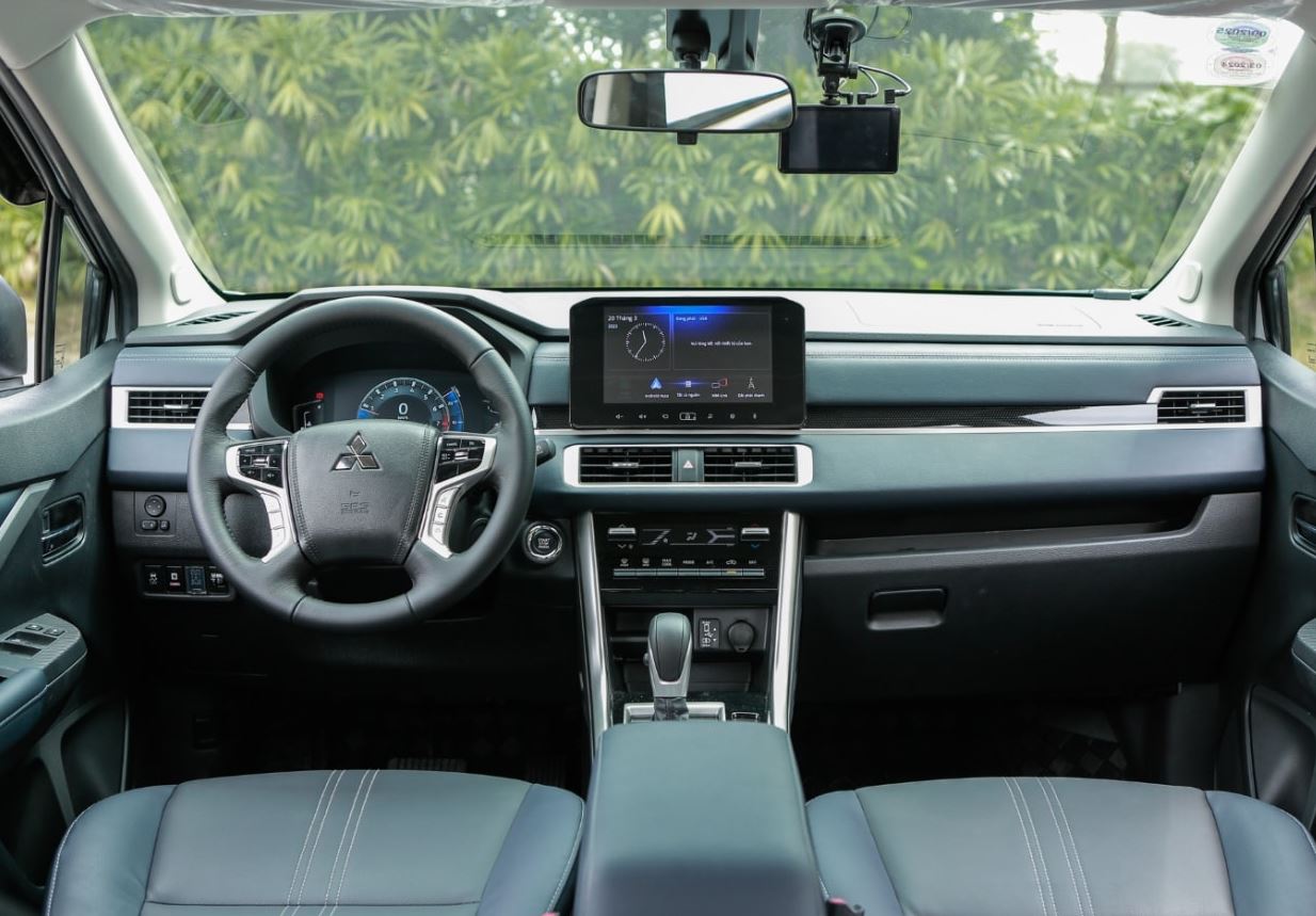 Mitsubishi-Xpander-noi-that