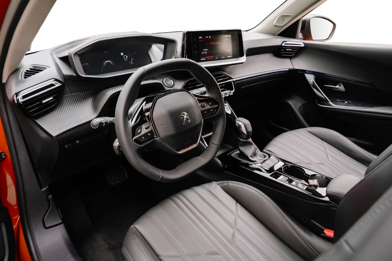 Peugeot-2008-noi-that