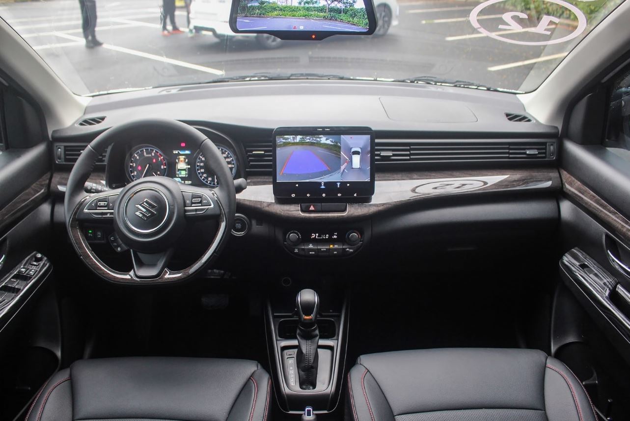 Suzuki-Ertiga-noi-that