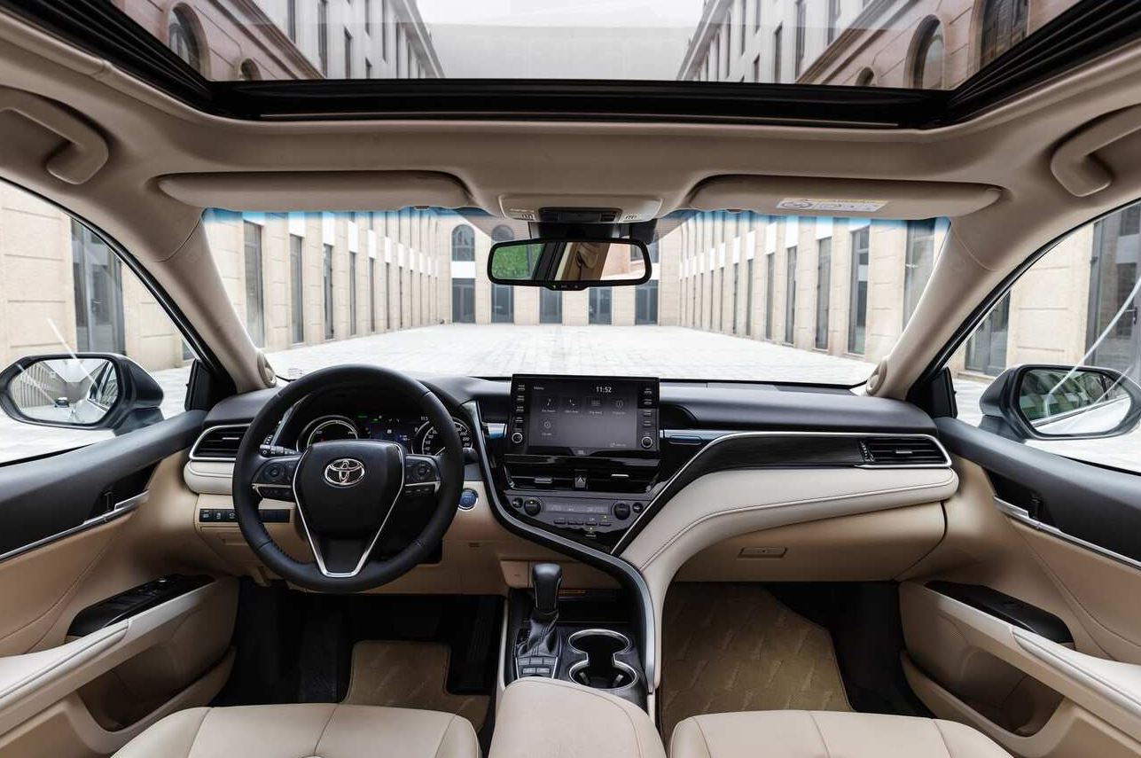 Toyota-Camry-noi-that
