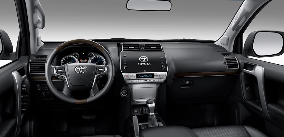 Toyota-Land-Prado-noi-that