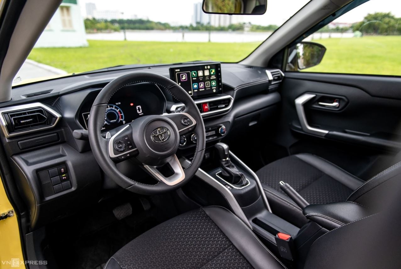 Toyota-Raize-noi-that