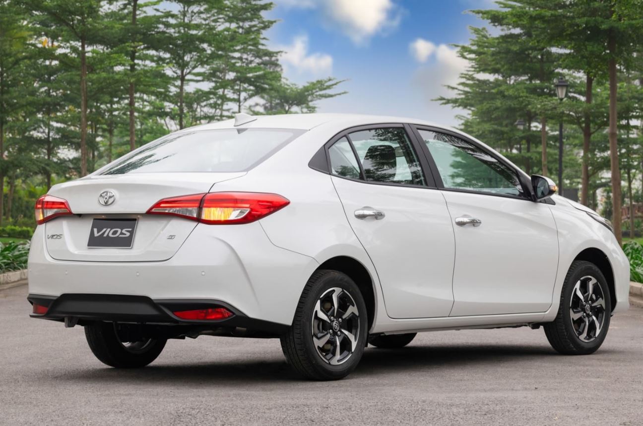 Toyota-Vios-duoi-xe