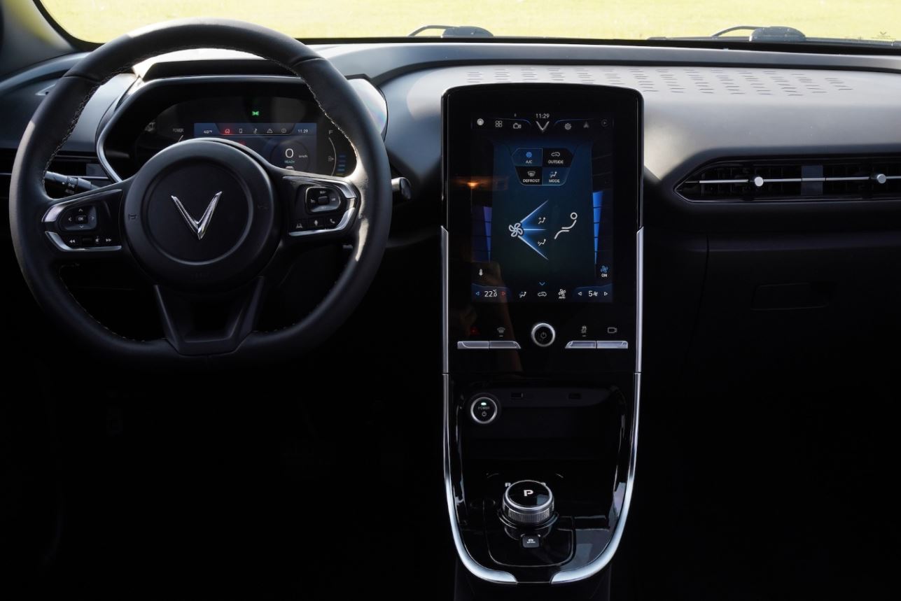 VinFast-VF-e34-noi-that