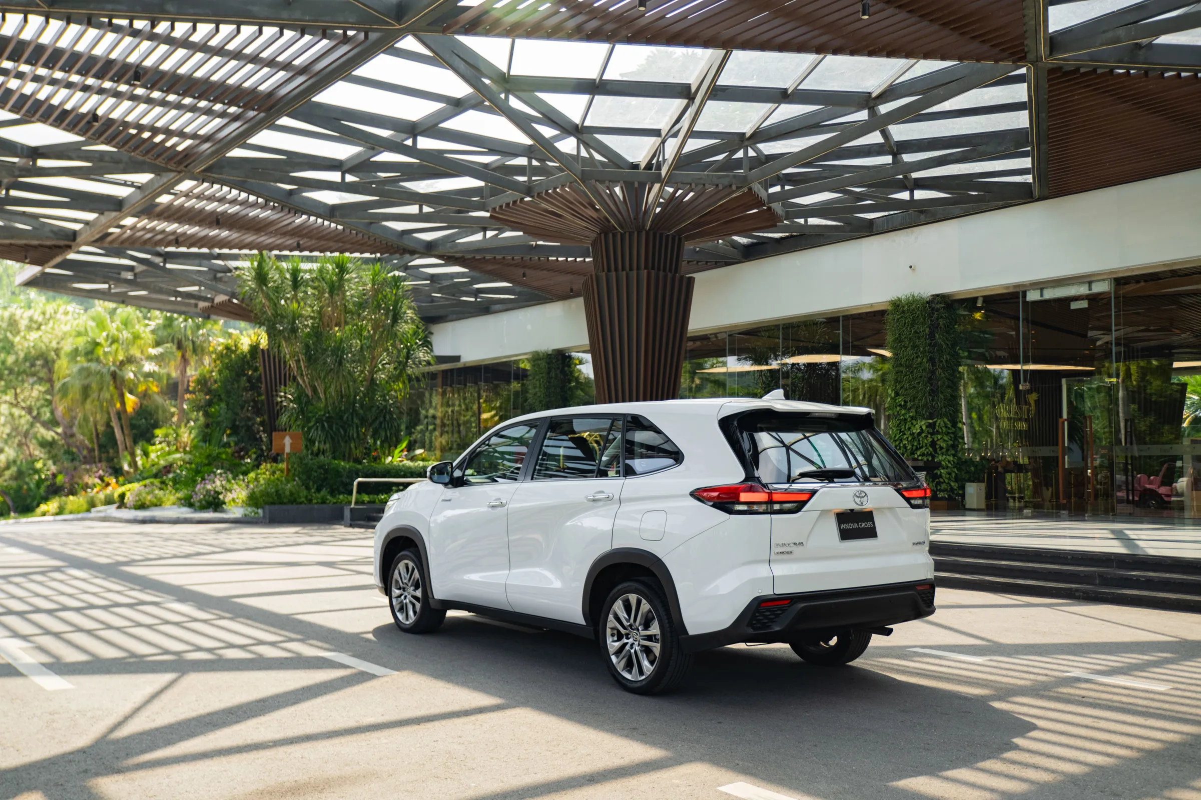 Toyota Innova Cross