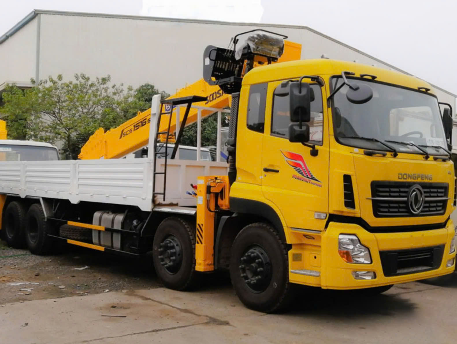 Xe-chuyen-dung-dongfeng